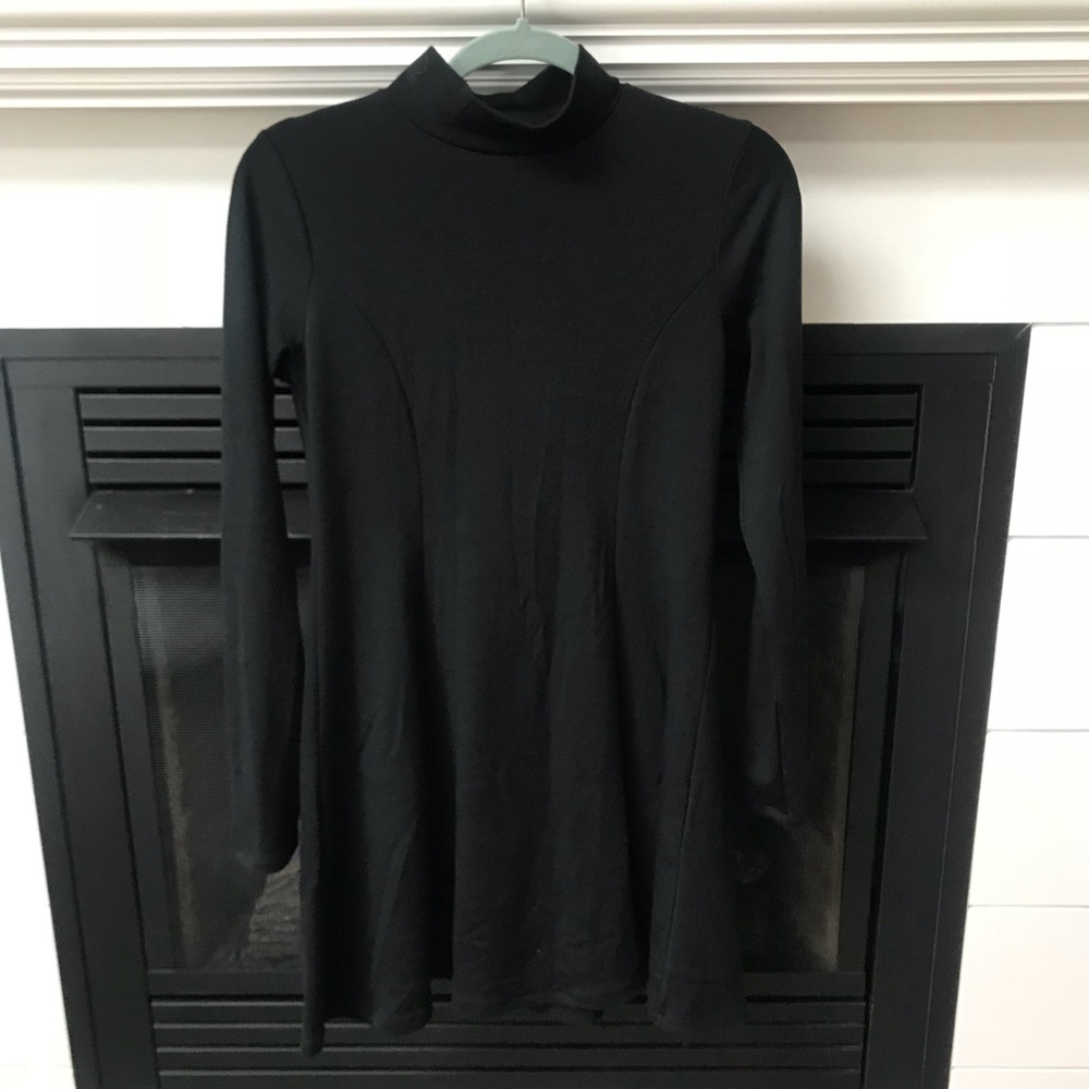 Turtleneck, long sleeve shift dress